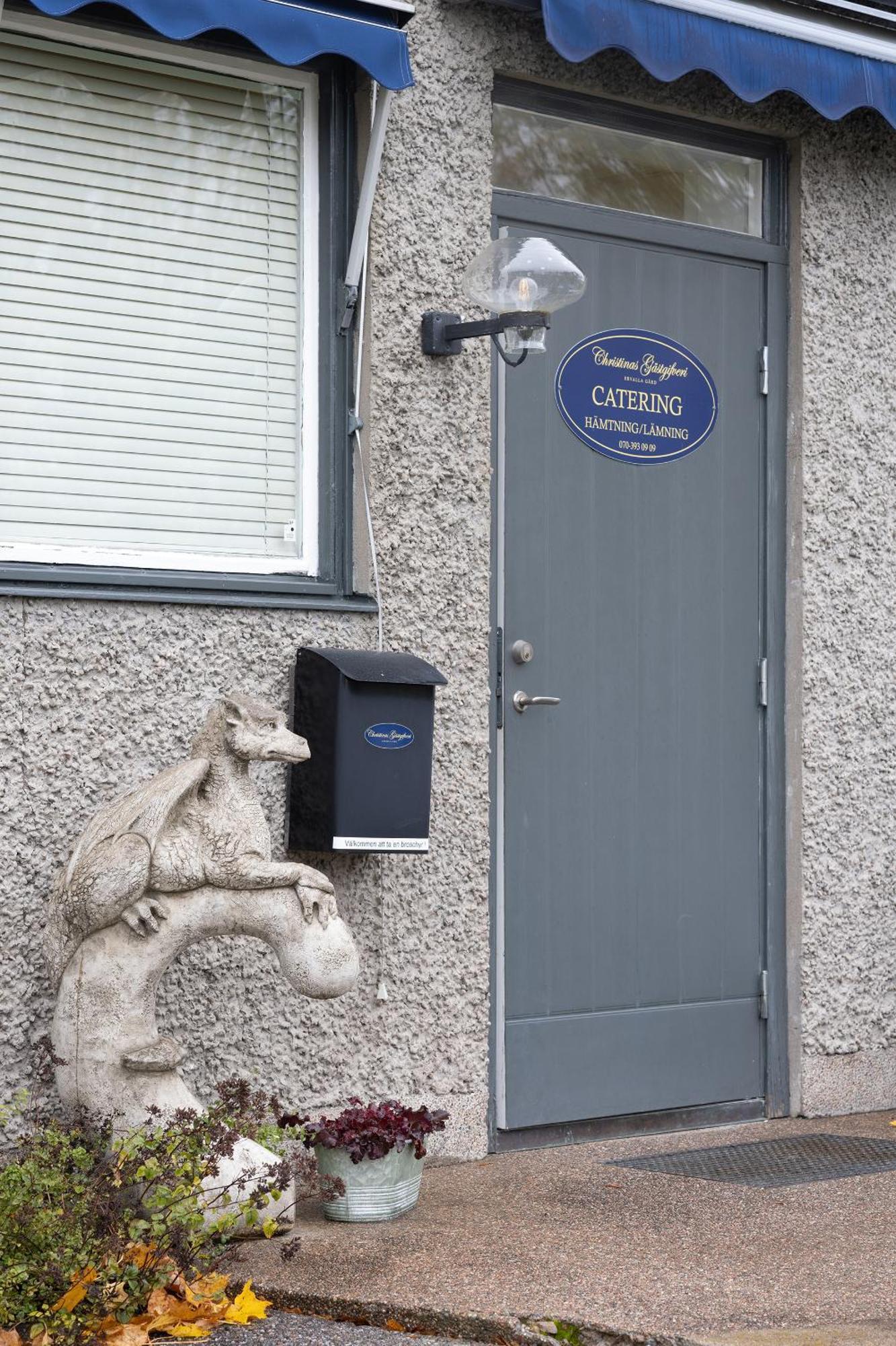 Christinas Gaestgifveri B&B Ervalla Exterior photo