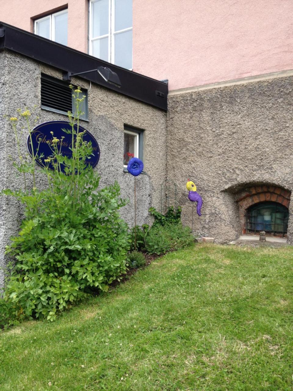 Christinas Gaestgifveri B&B Ervalla Exterior photo